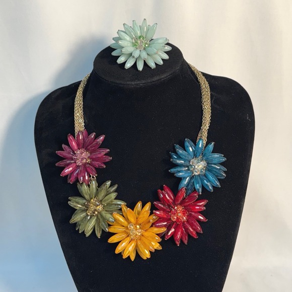 Floral statement‎ necklace and stretch band ring 16" adjustable gold toned chain - Picture 1 of 5